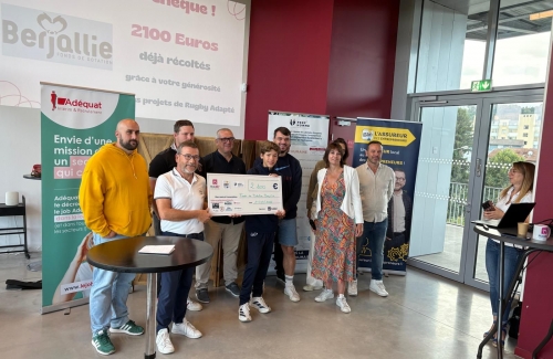 2100 euros récoltés pour notre section rugby adapté grâce au Mug Deg' !
